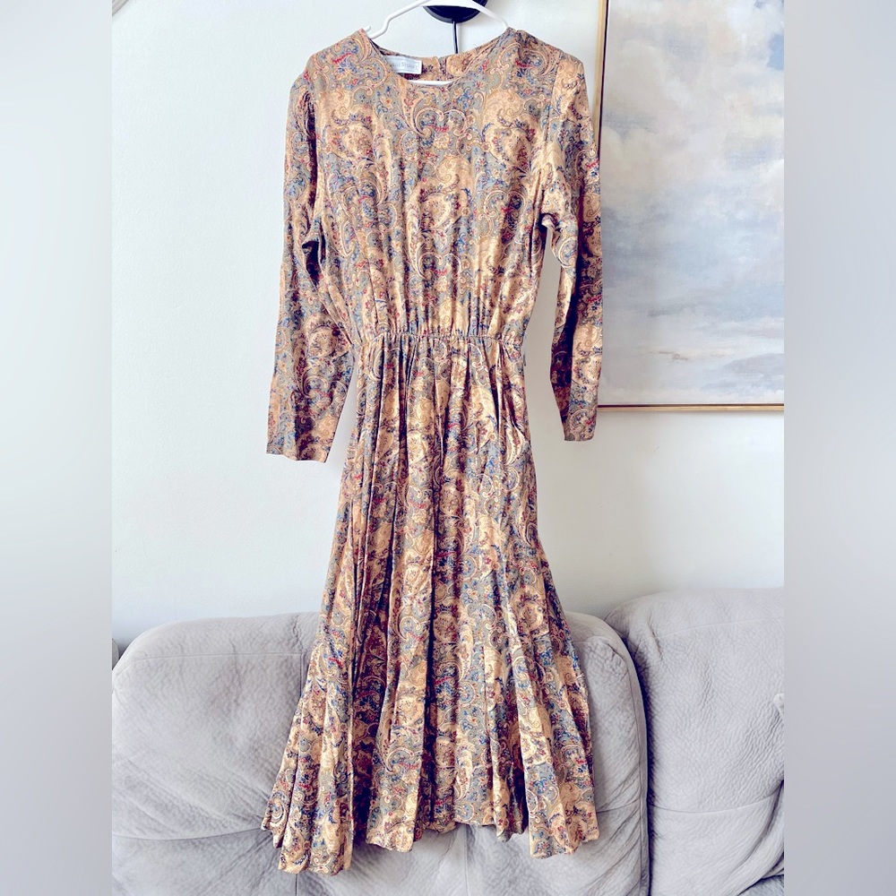 Beautiful vintage Michelle Stuart paisley dress.